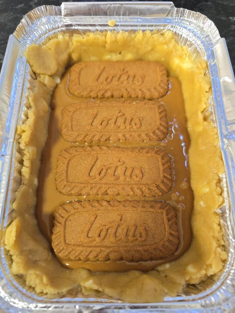 Biscoff Cookie Pie Tin Medium