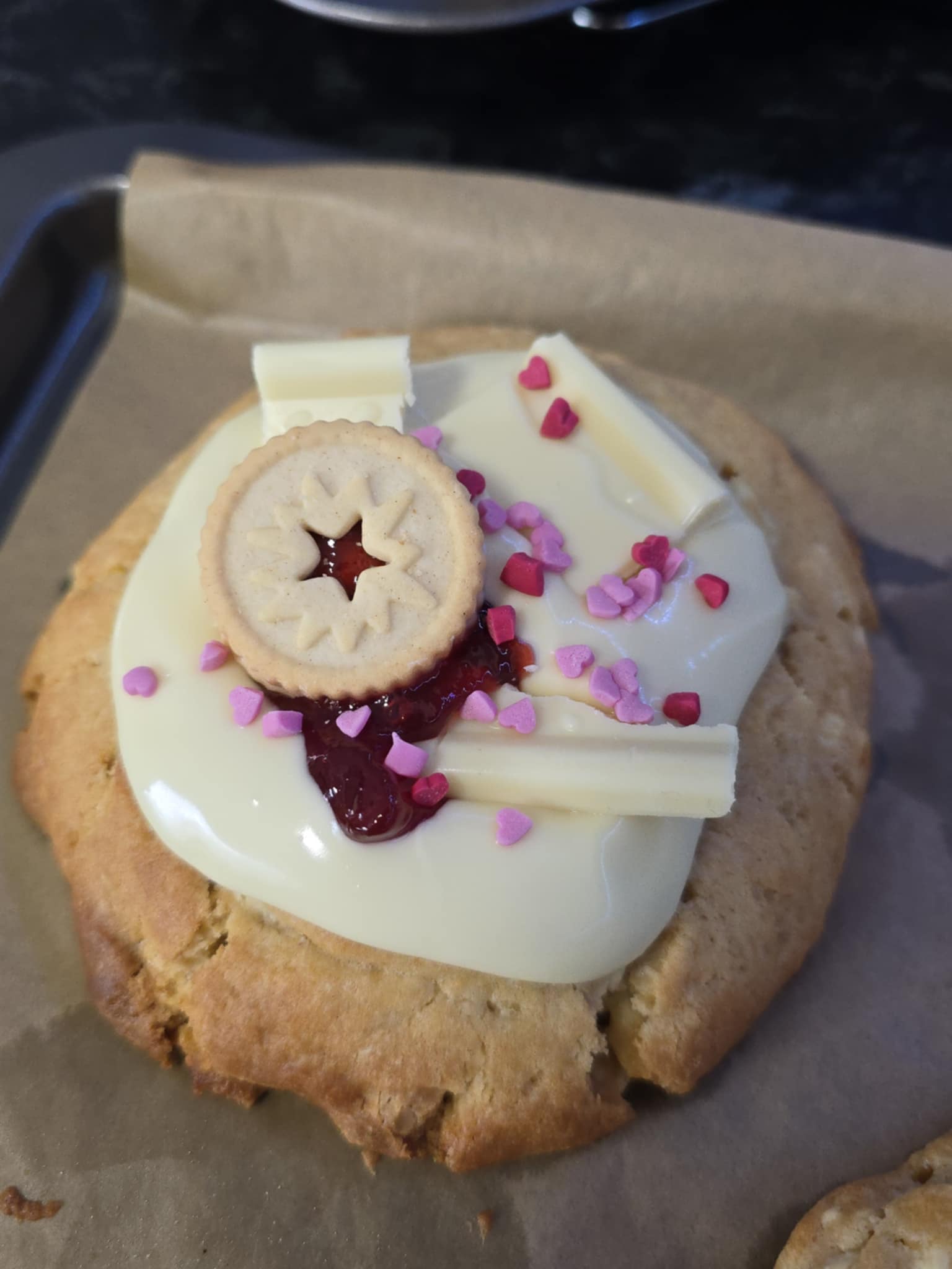 Jammie Dodger & White Chocolate Chunky Cookie