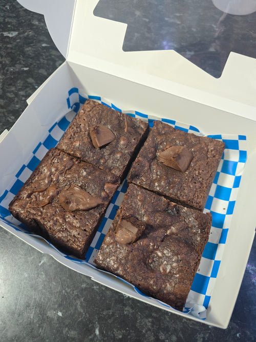 Pre-order - Collection only. Brownie box of 4 Father's Day