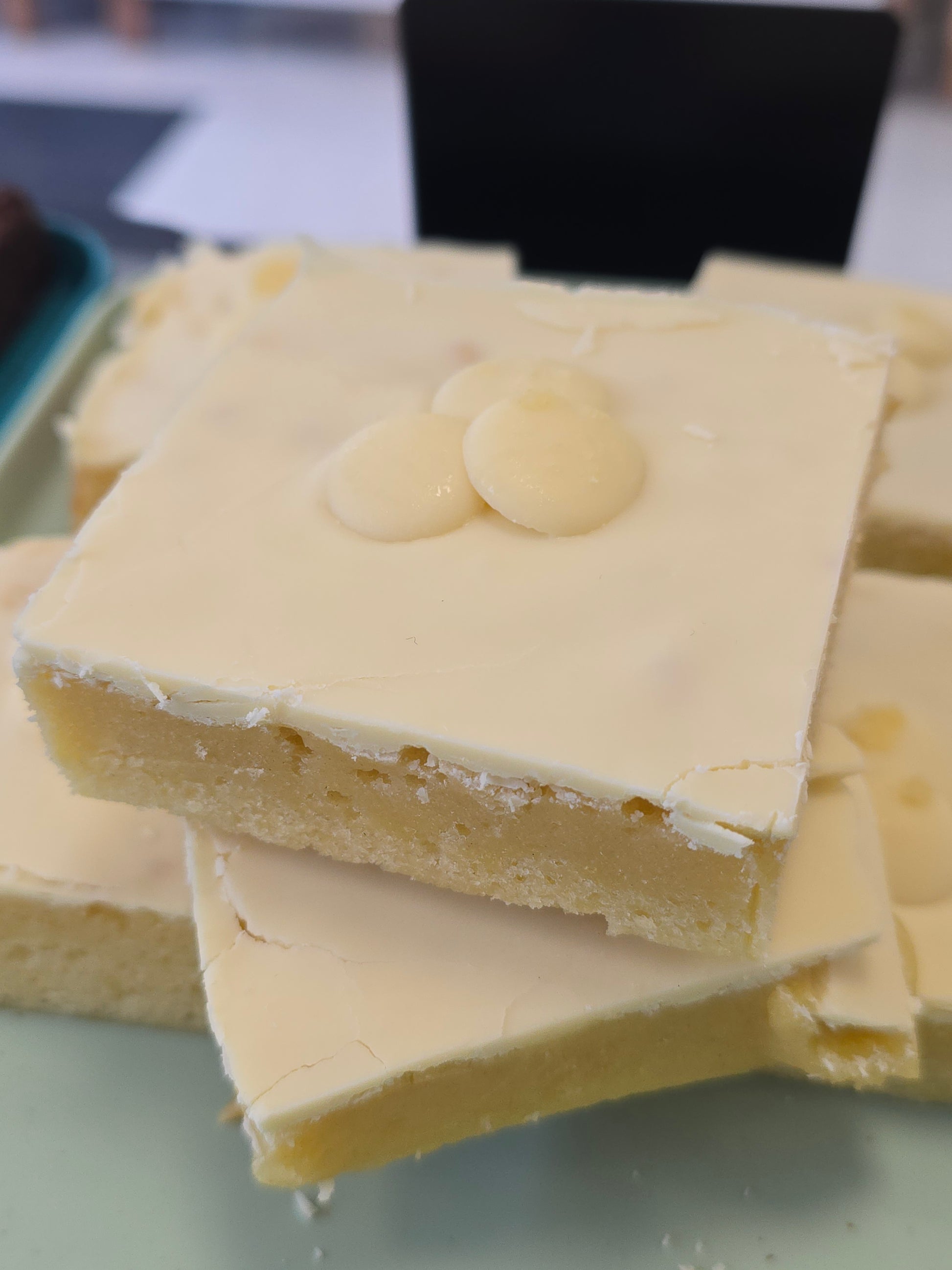 Milkybar Blondie
