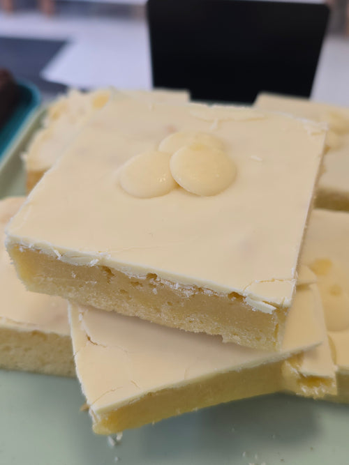 Milkybar Blondie