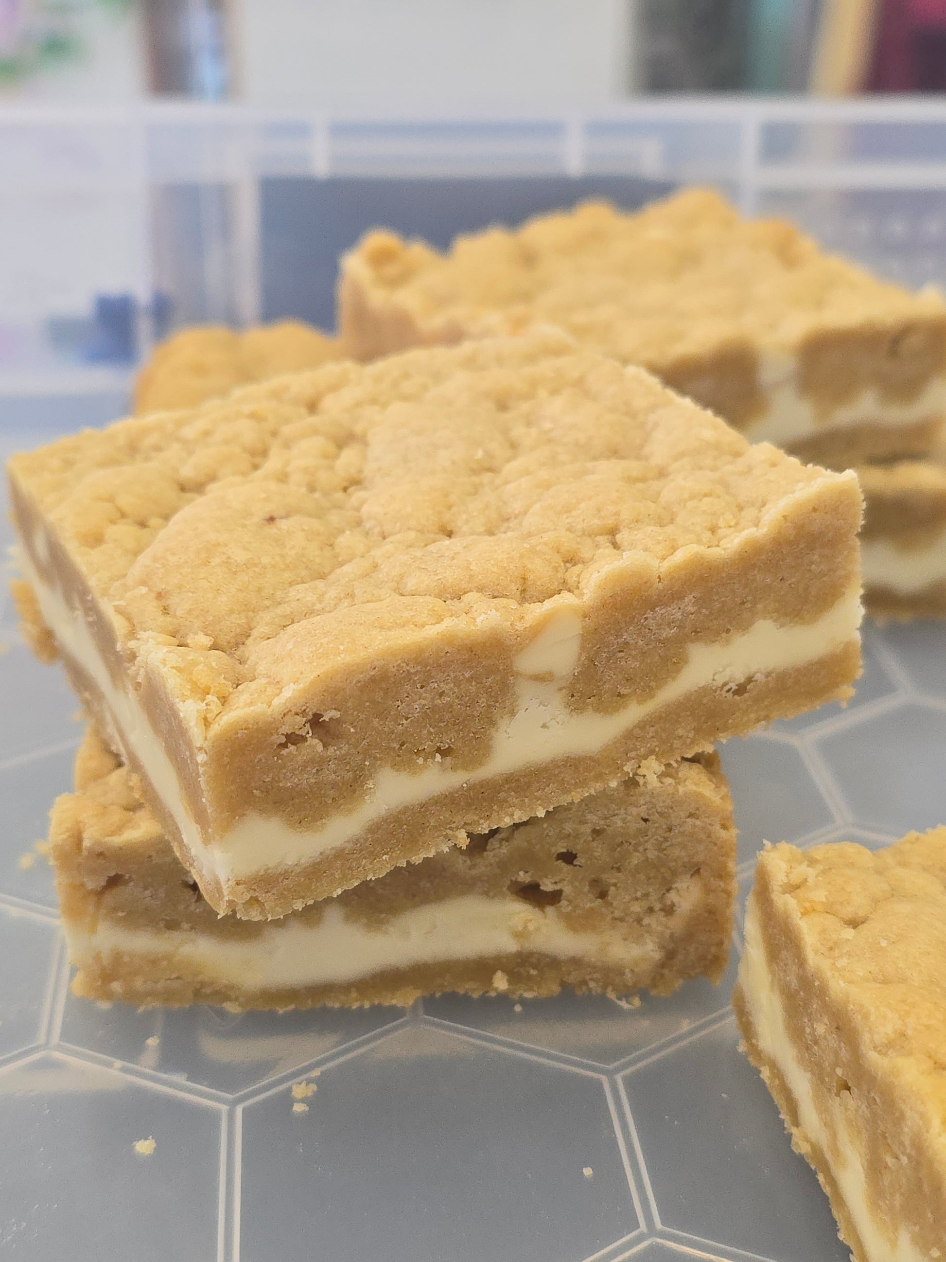 Milkybar Cookie Bar